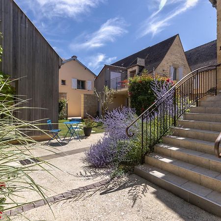 Logis Hotel Archambeau Thonac エクステリア 写真