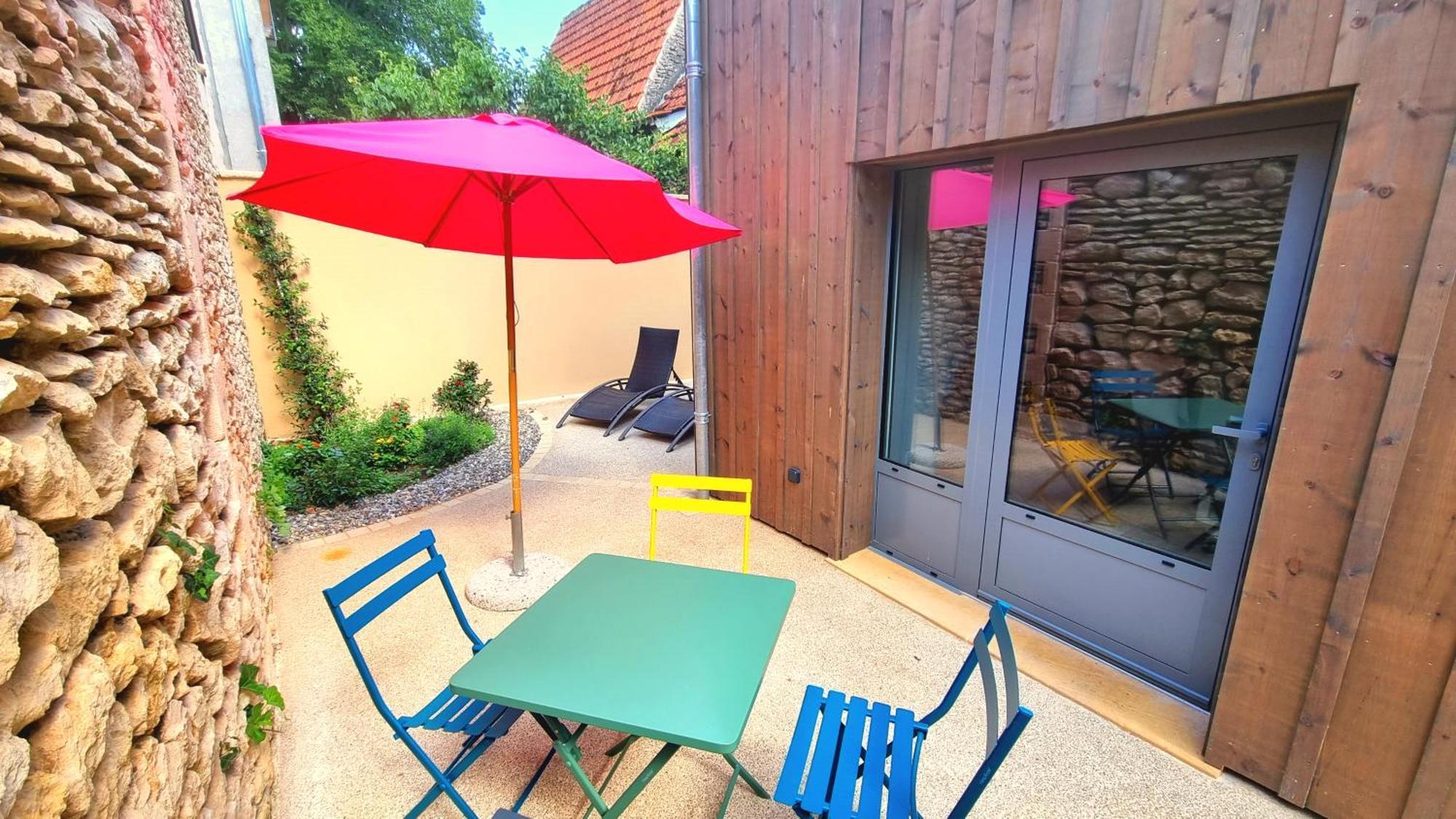 Logis Hotel Archambeau Thonac エクステリア 写真